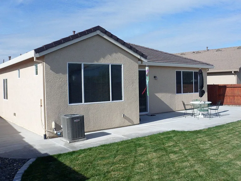 1371 Camilla St — Photo 10