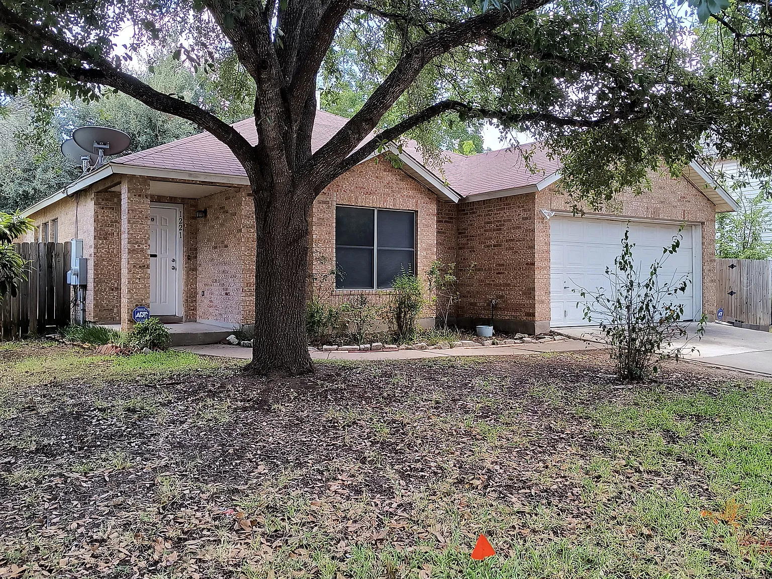 3 bed, 1522 sqft, $1,950 — Photo 2