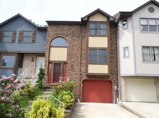 502 Canterbury Dr, Coraopolis, PA 15108