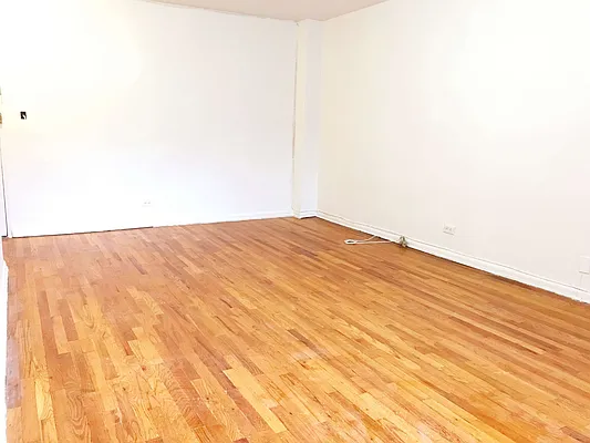 Rented by NY Space Finders Inc. | media 29