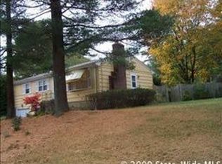 66 Pine River Dr, North Kingstown, RI 02852