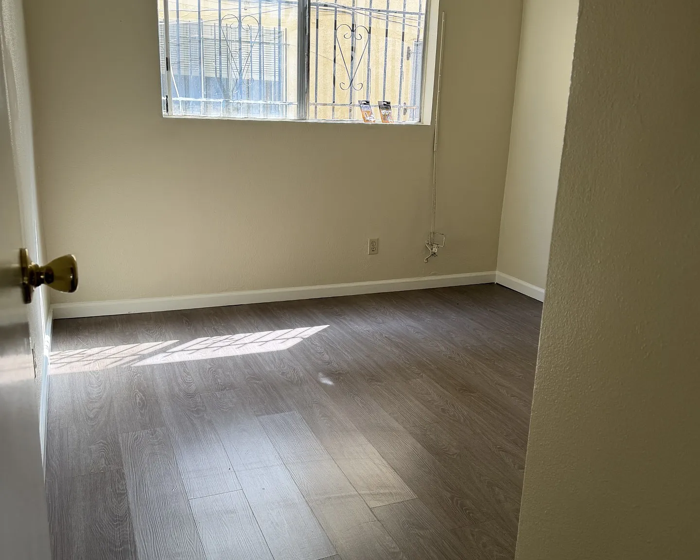 2 bed, 800 sqft, $2,000 — Photo 3