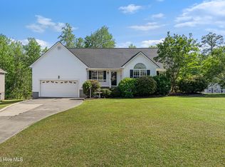 317 Appaloosa Ct, Swansboro, NC 28584