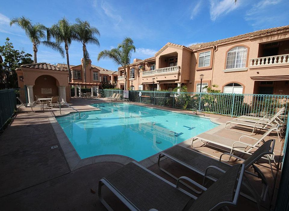 1st image of 3581 Cameo Dr Unit 33