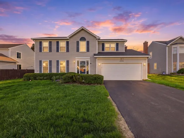 1901 Pastoral Ln, Hanover Park, IL 60133