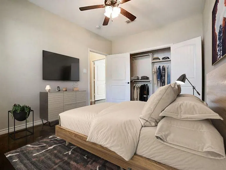 College Ave Apartments — Photo 33