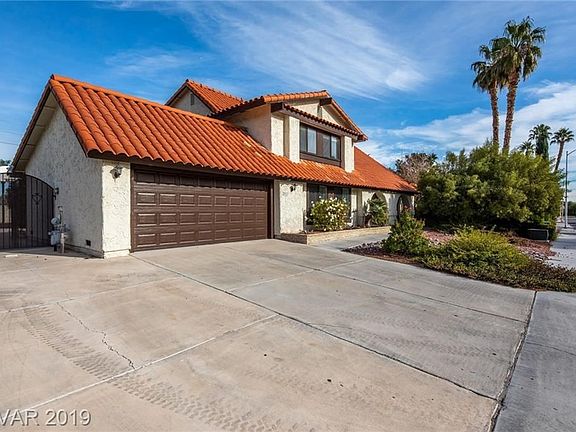 2nd image of 2512 La Solana Way