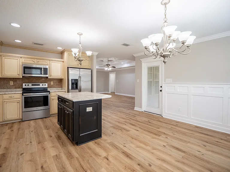 4251 Shadow Garden Dr — Photo 11