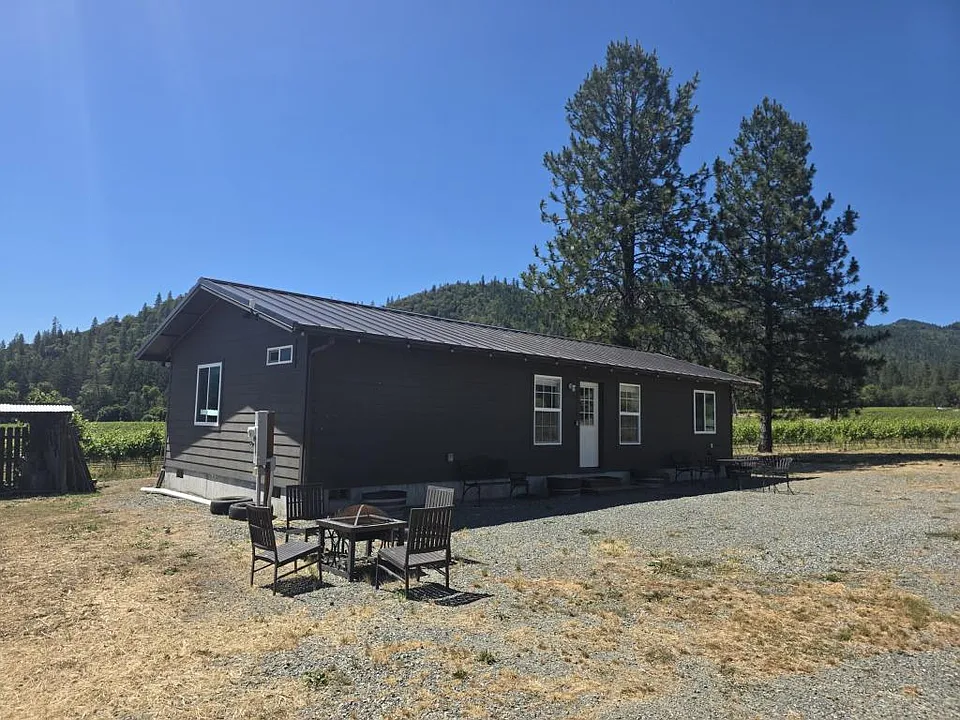 222 Missouri Flat Rd