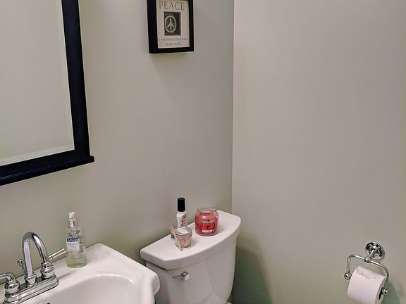 First floor bathroom 1