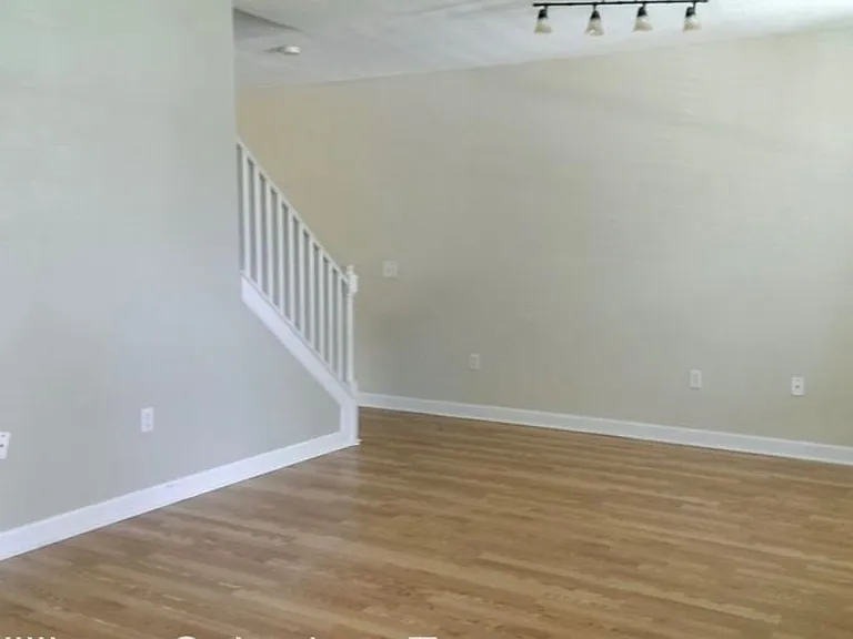 1535 Blue Magnolia Rd — Photo 4