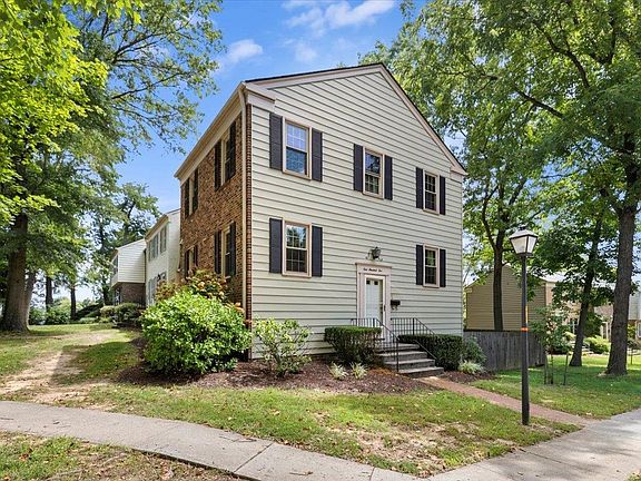 4th image of 105 Canterbury Ct