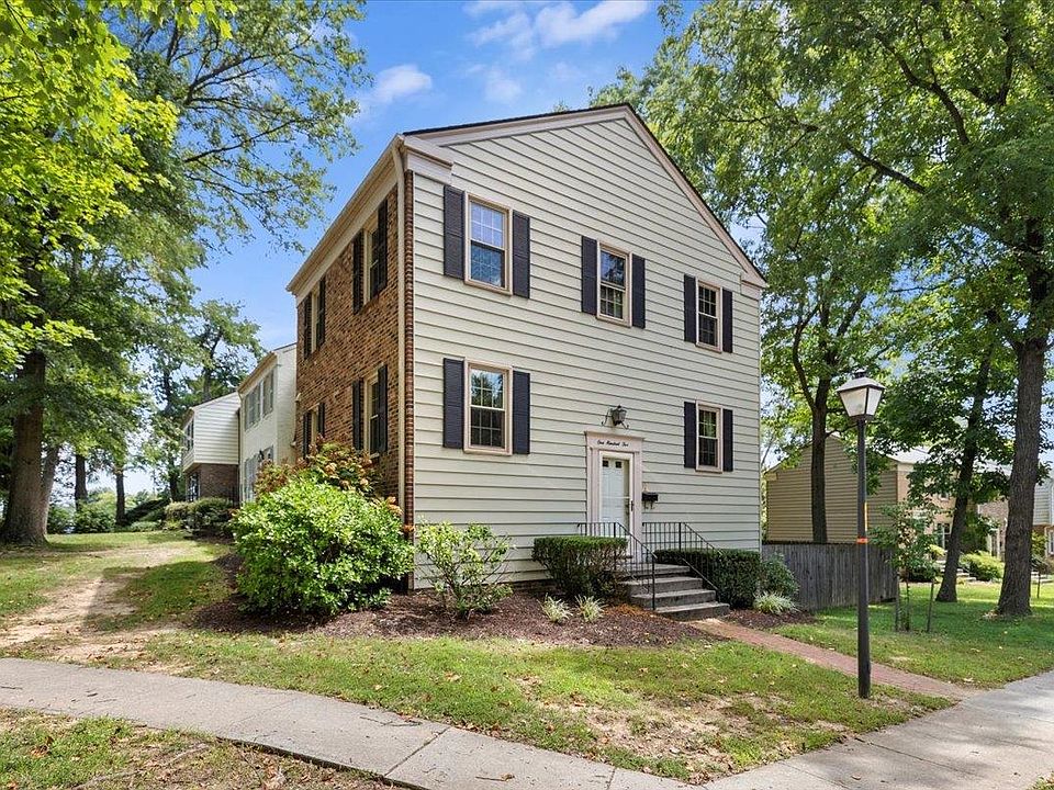 1st image of 105 Canterbury Ct