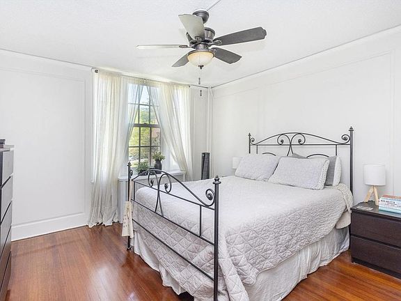 4th image of 51 Burns St