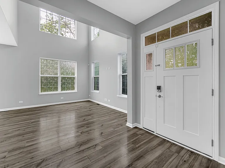 1537 Kraft Ave — Photo 5
