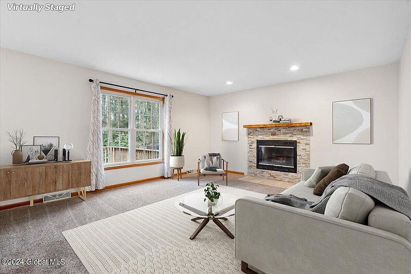 4th image of 31 Spruce Street