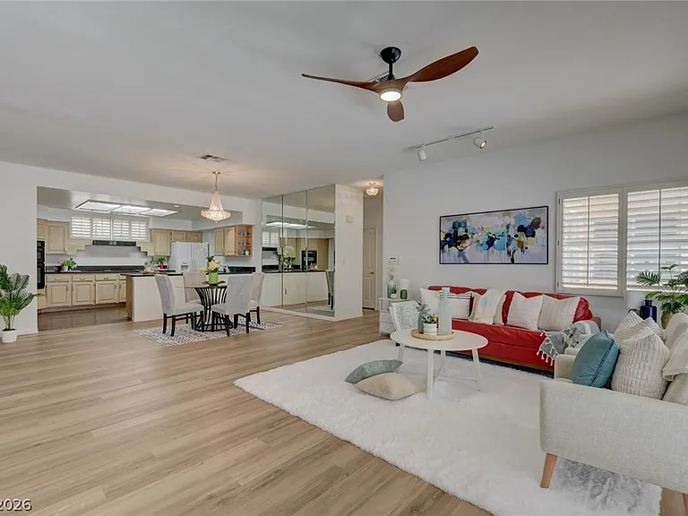 332 Wild Plum Ln — Photo 11