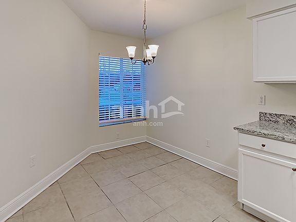 4th image of 520 Lindsay Anne Ct