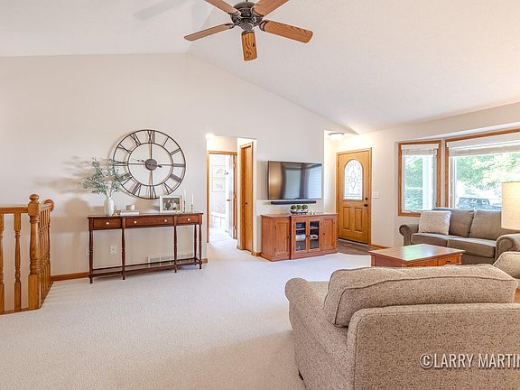 4th image of 4267 Bass Creek Dr