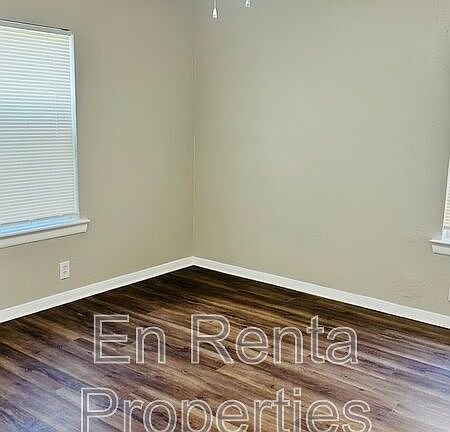 4th image of 1621 Connally Ter
