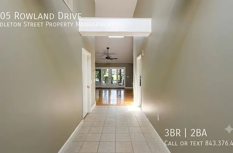 1305 Rowland Dr — Photo 3