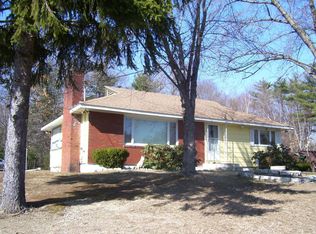 9 Dupras Rd, Tyngsboro, MA 01879