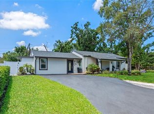 2110 W Farwell Dr, Tampa, FL 33603