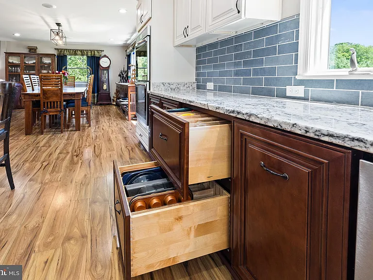 4301 Mountain View Dr — Photo 15