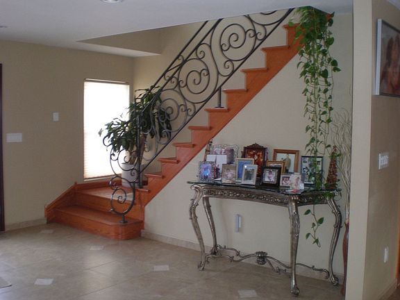 3rd image of 667 Morton Ave