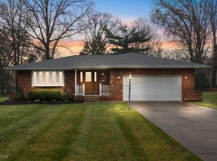6649 Cheryl Ann Dr, Independence, OH 44131