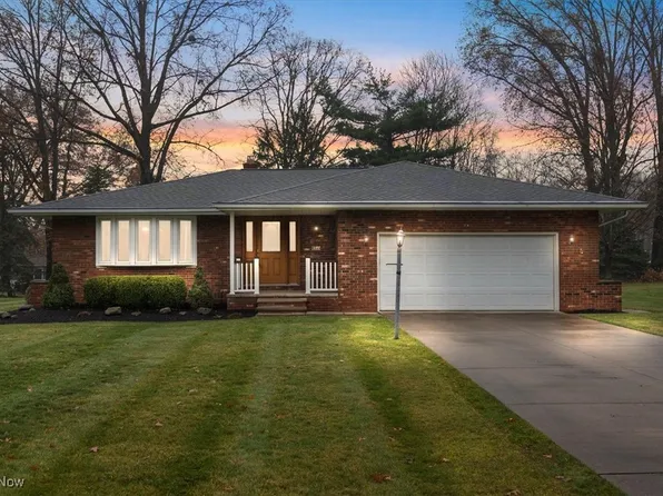 6649 Cheryl Ann Dr, Independence, OH 44131