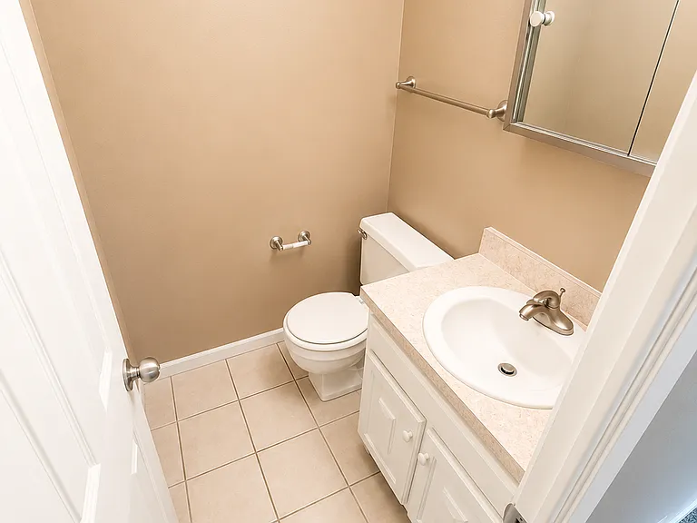 4459 S 27th St #C09 — Photo 13
