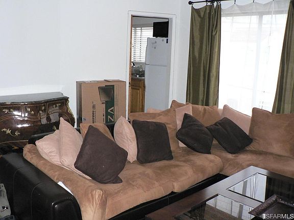 4th image of 1721 Clement St APT 4