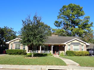 6154 Burgoyne Rd, Houston, TX 77057