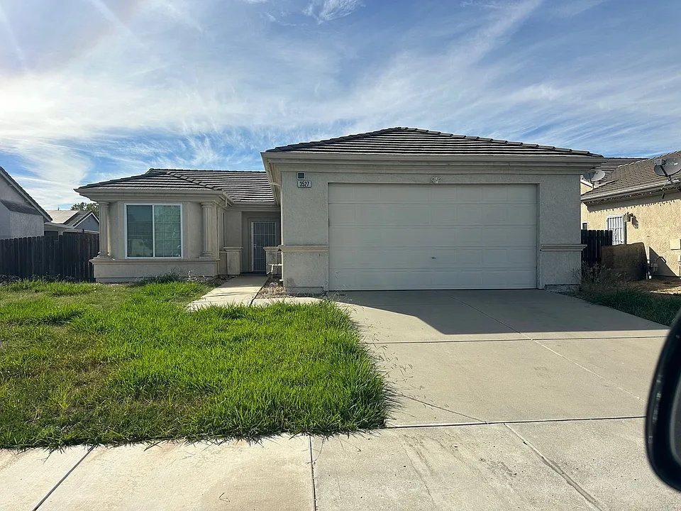 3527 Griffith Dr