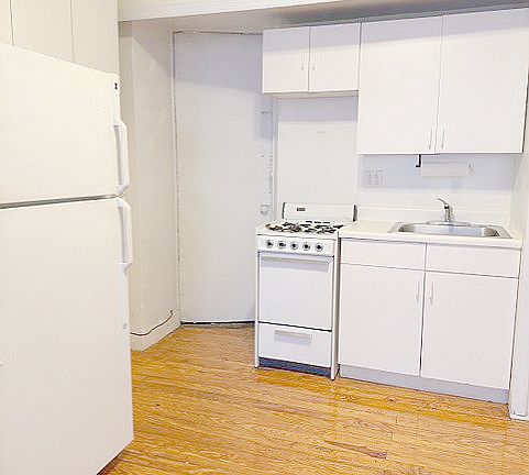 4th image of 42 W 72nd St #10A
