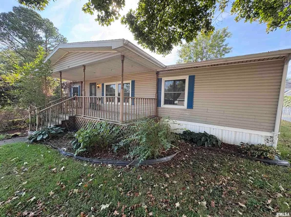 308 E Prairie St, Centralia, IL 62801