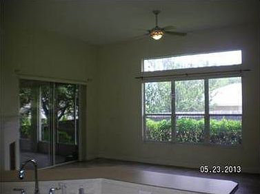 3rd image of 414 Royal St