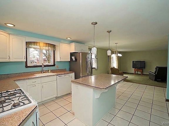 3rd image of 2974 Walck Dr