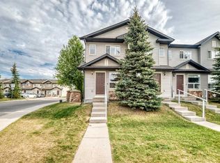 501 S Saddlecrest Blvd NE, Calgary, AB T3J0G2