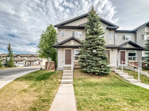 501 S Saddlecrest Blvd NE, Calgary, AB T3J 0G2