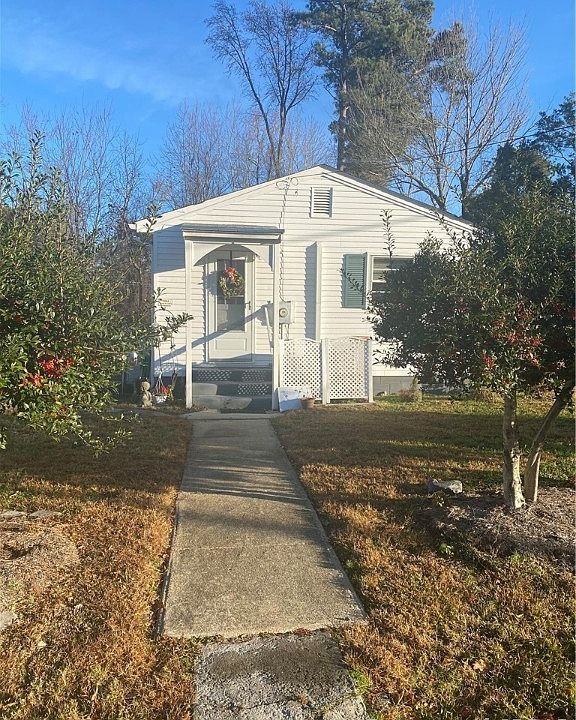 1st image of 12 Rose Ln