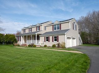 23 Azalea Dr, Medway, MA 02053
