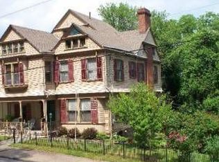 18 Livingston St, Kingston, NY 12401