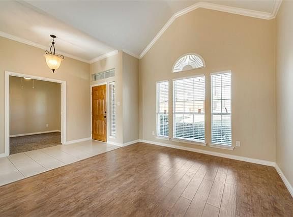 5th image of 141 Galleria Dr