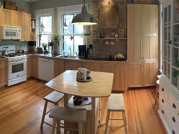 4th image of 30 Belle Ave #1