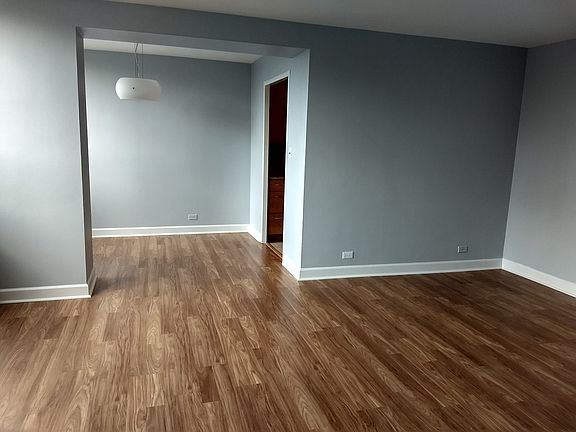 2nd image of 3950 N Lake Shore Dr APT 602A