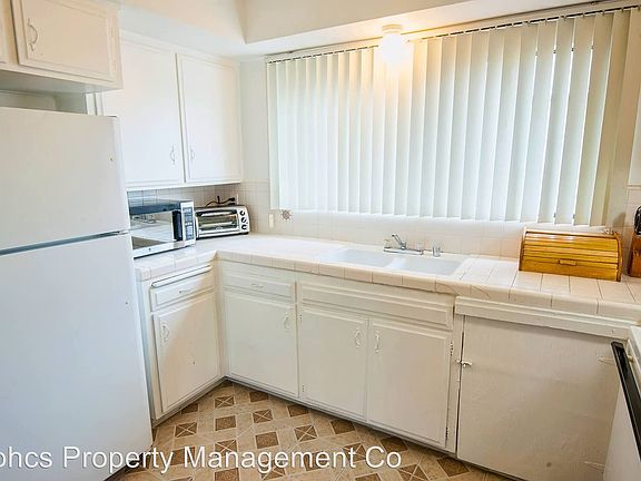 4th image of 14677 Rayen St APT 01
