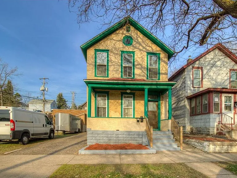 657 Bedford St — Photo 13