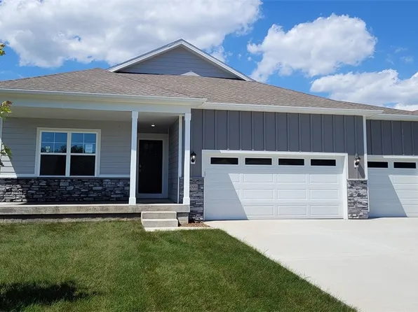 25099 Eagle Vista Dr, Adel, IA 50003